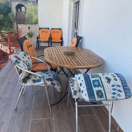 Gea Apartment